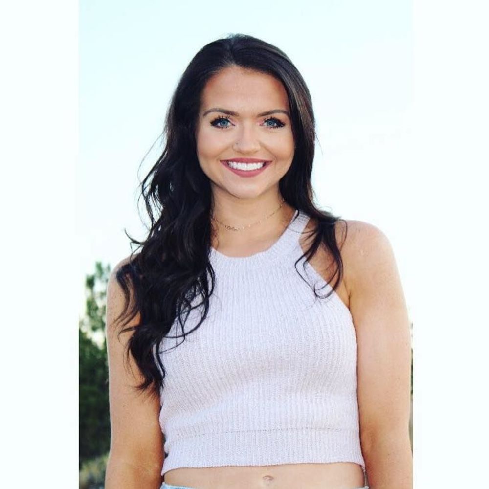 Meet your Posher, Danielle